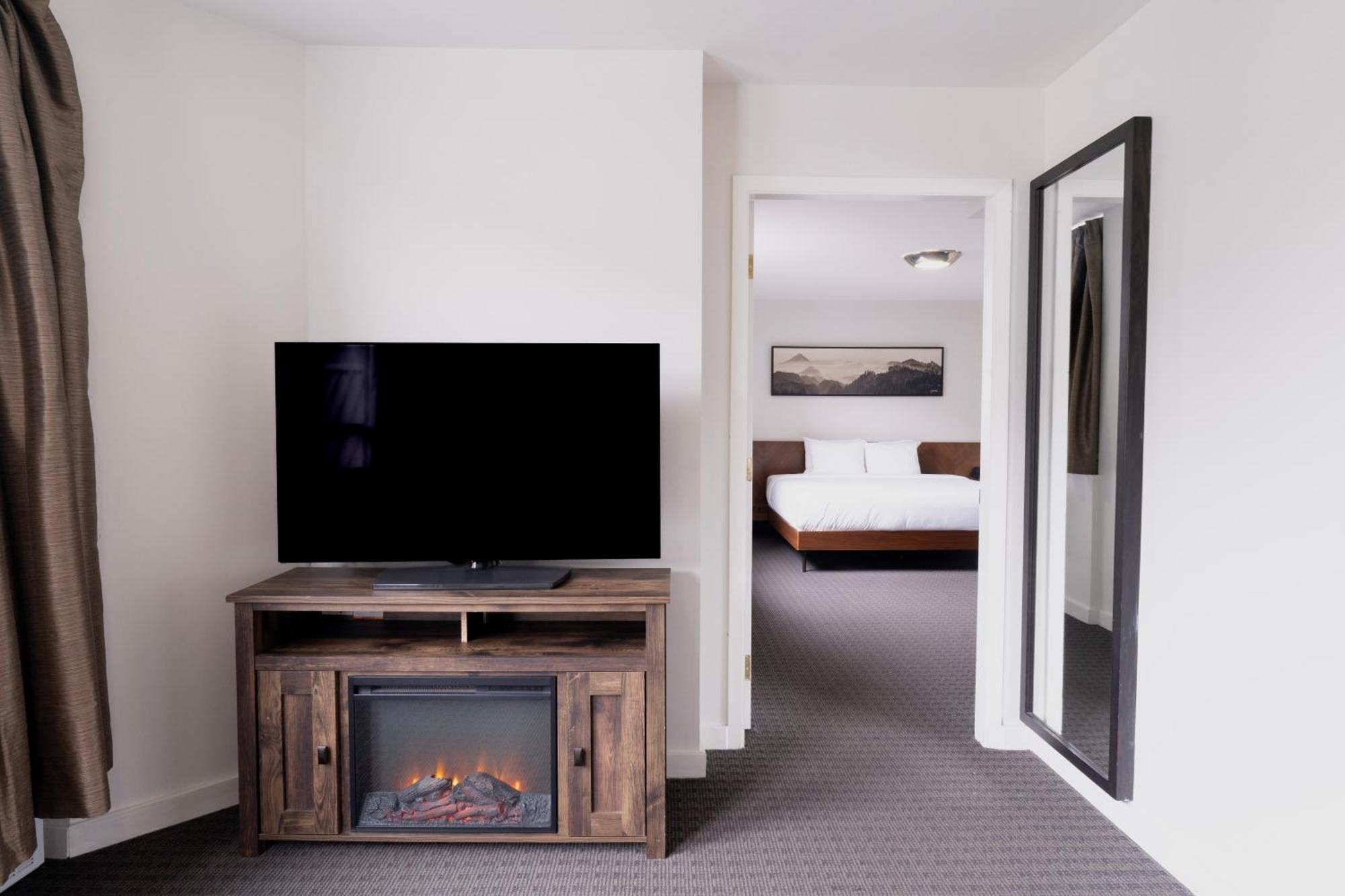 One-Bedroom Suite